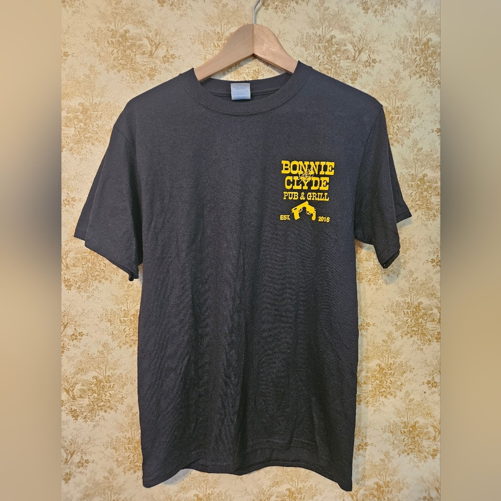 NWOT Unisex Small Tee